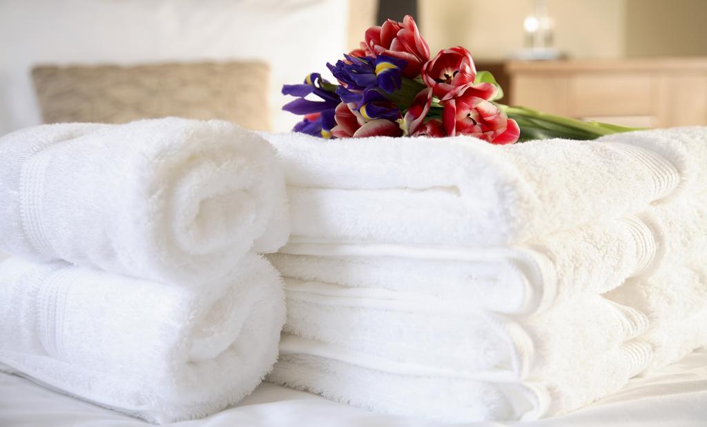 St Raphael House, City Centre Charming Apartments Бейсингсток Екстериор снимка